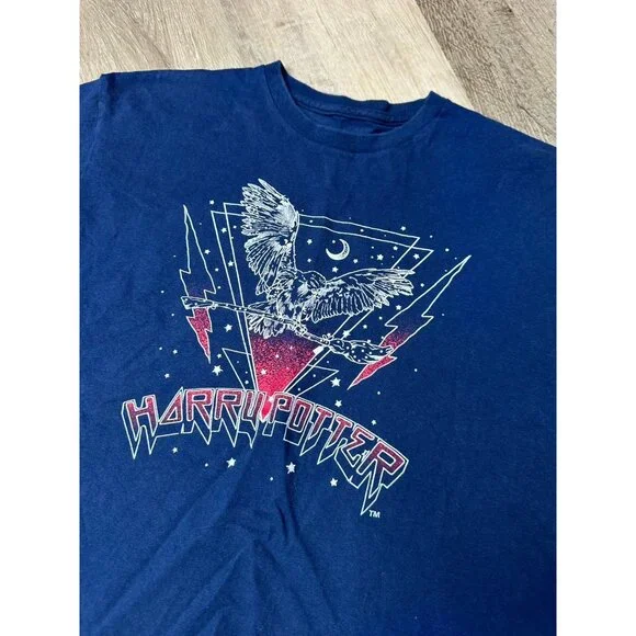 Harry Potter Cropped Graphic Tee Size Medium - Picture 2 of 4